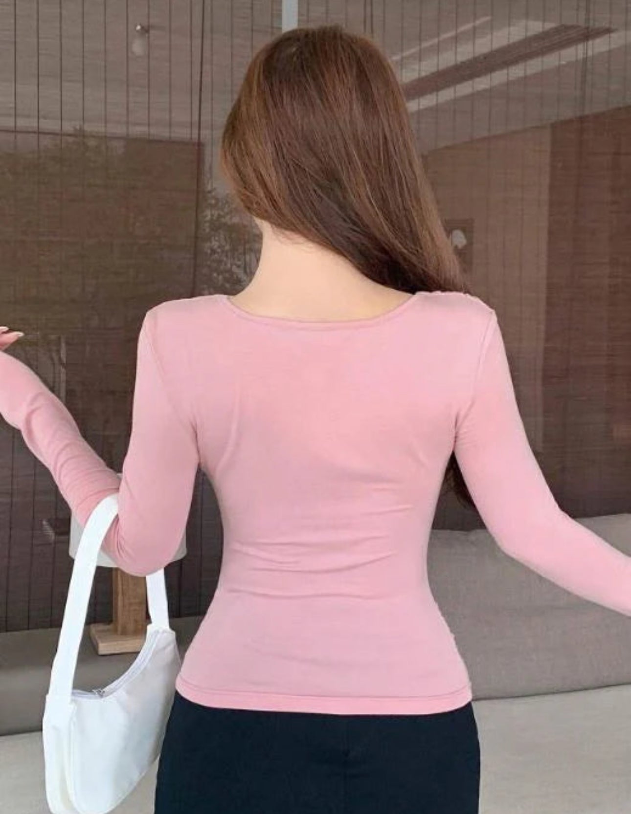 SLIM FIT TWISTED NECKLINE T-SHIRT