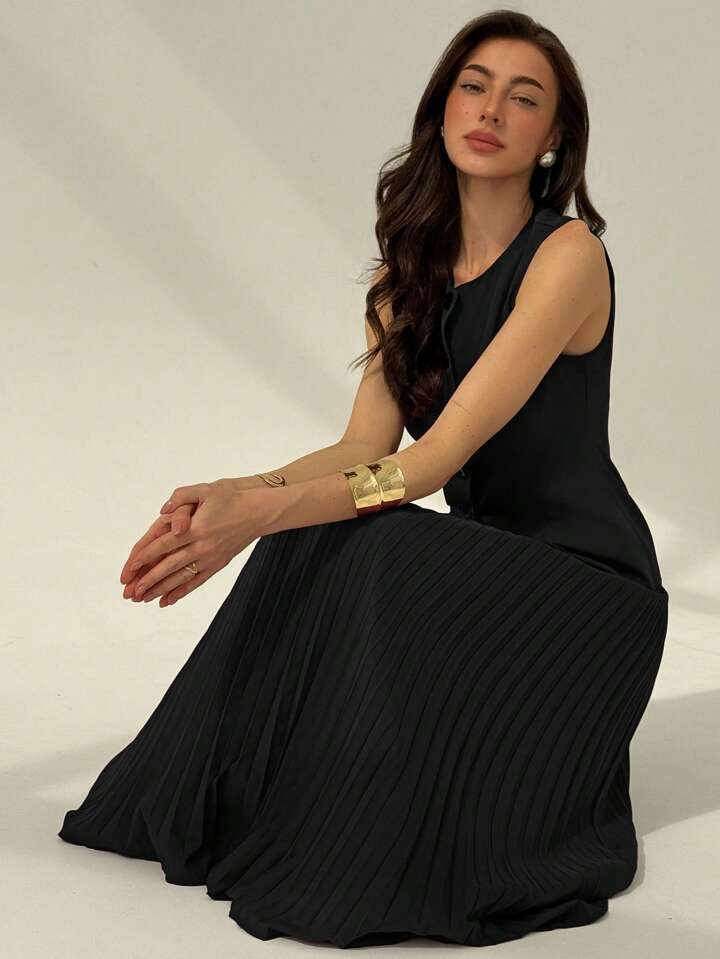 Women's Solid Color Single-Breasted Sleeveless Jacket And Pleated Mini Skirt Elegant Suit Set