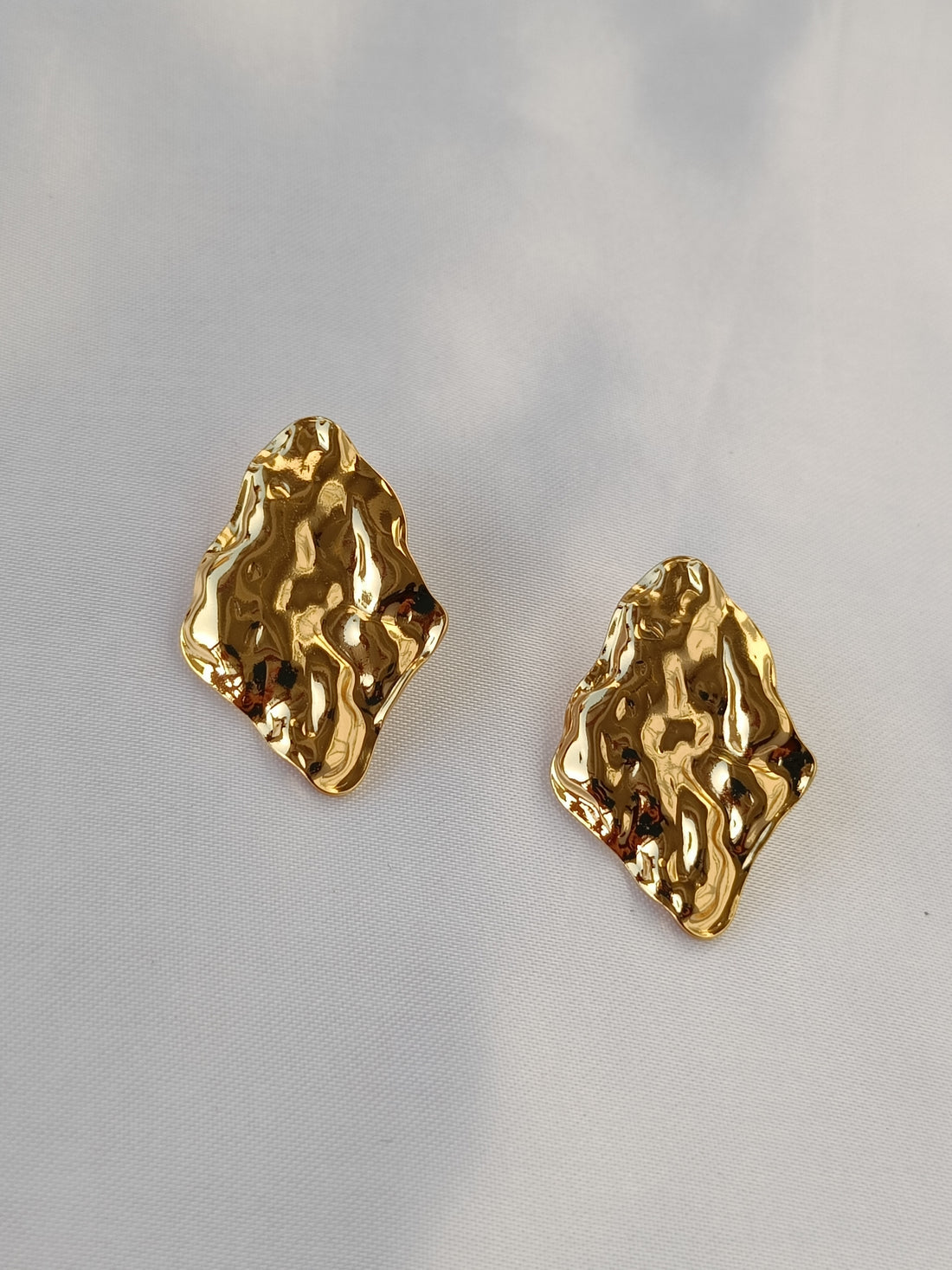 GOLDEN CRISP ANTI TARNISH EARRINGS