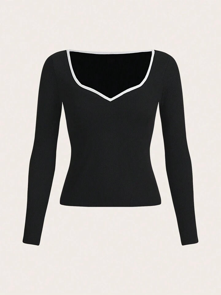 Essence Contrast Binding Sweetheart Neck Tee