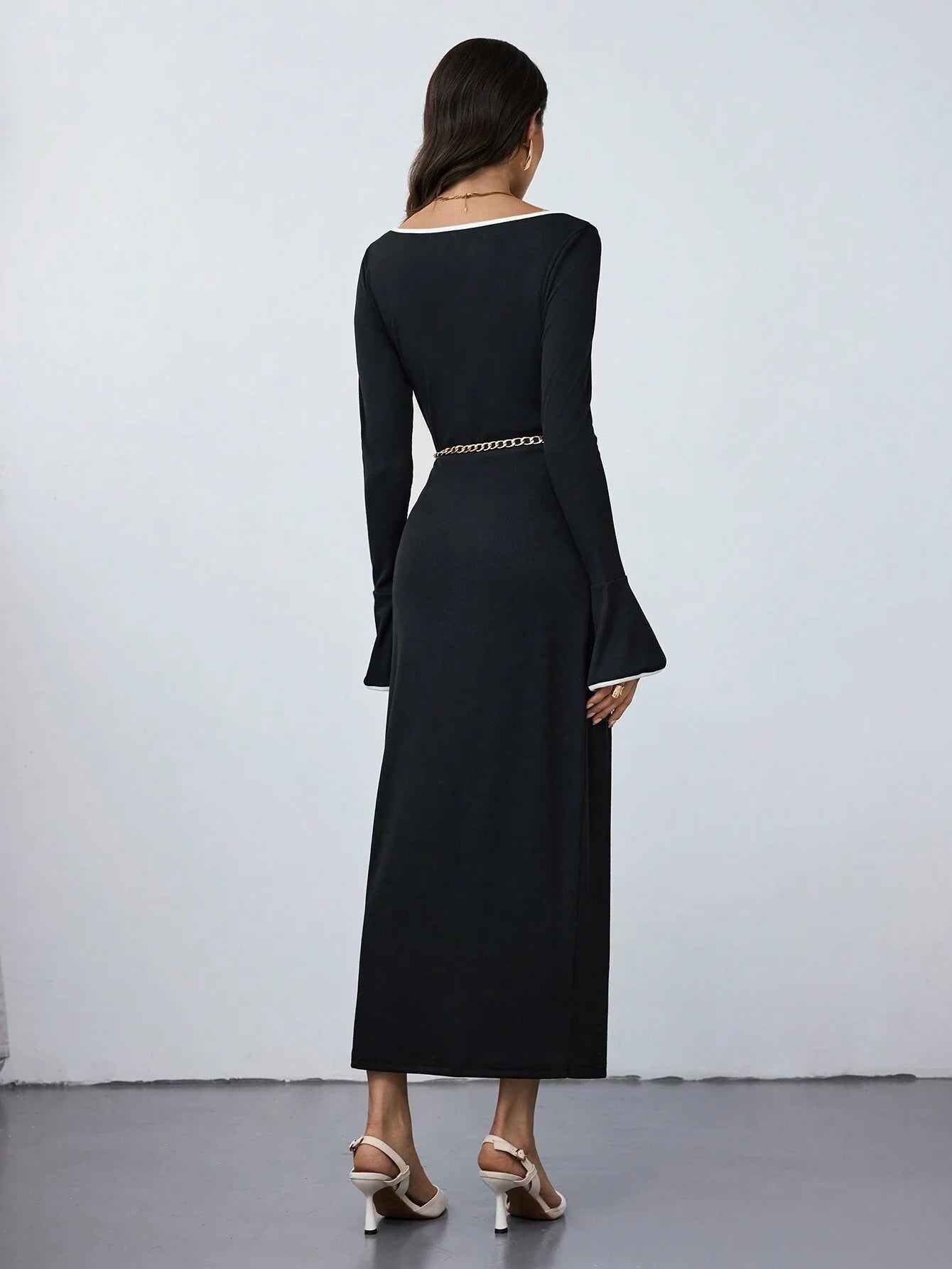 WOMEN'S ELEGANT AND SIMPLE SQUARE NECK LONG SLEEVES BODYCON