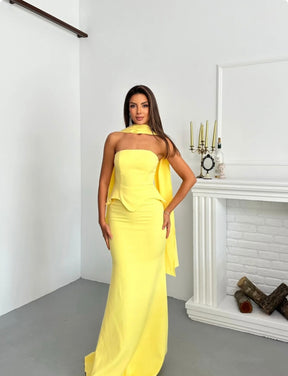 STRAPLESS PEMPUL DRESS WITH LONG SCARF