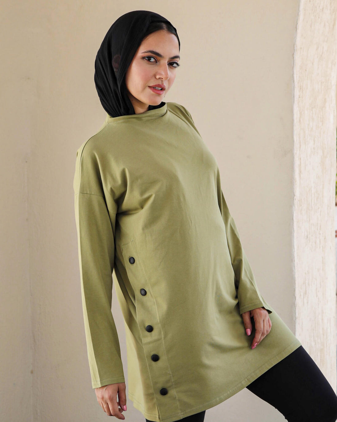 SIDE BUTTON LONG T-SHIRT O-NECK