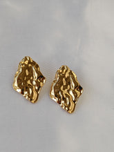 GOLDEN CRISP ANTI TARNISH EARRINGS