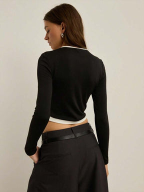 Black round neck fitted T shirt