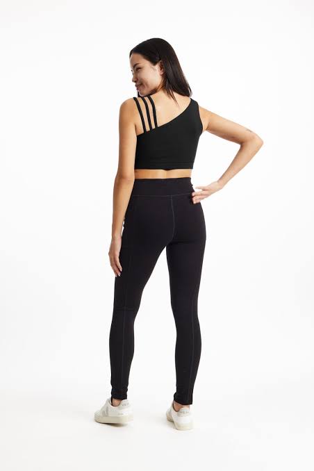 TRIPLE STRAPS CROP TOP