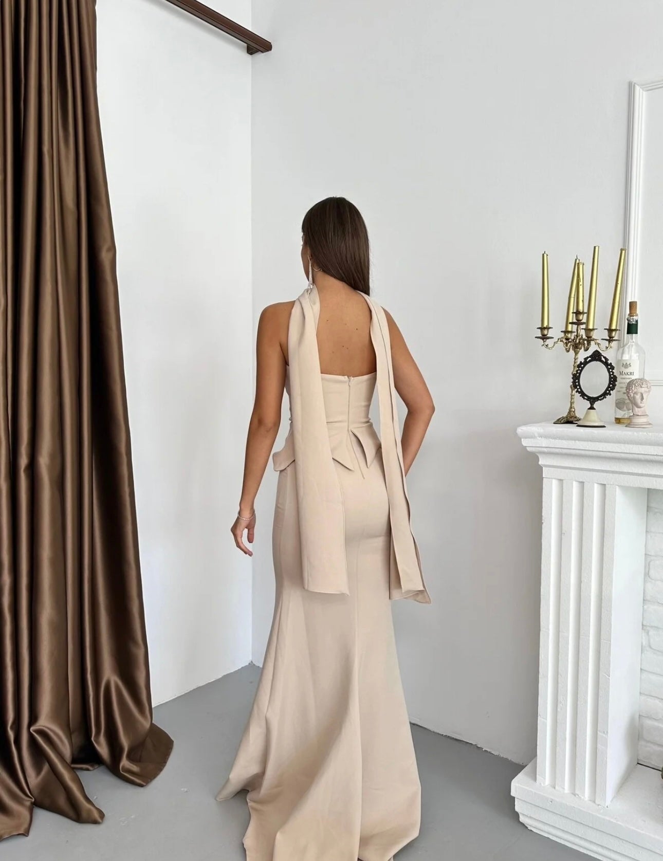 STRAPLESS PEMPUL DRESS WITH LONG SCARF