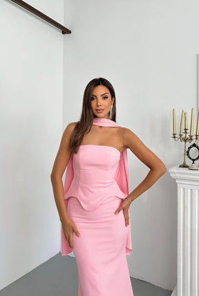 STRAPLESS PEMPUL DRESS WITH LONG SCARF