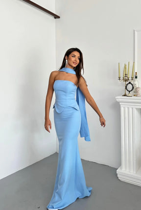 STRAPLESS PEMPUL DRESS WITH LONG SCARF