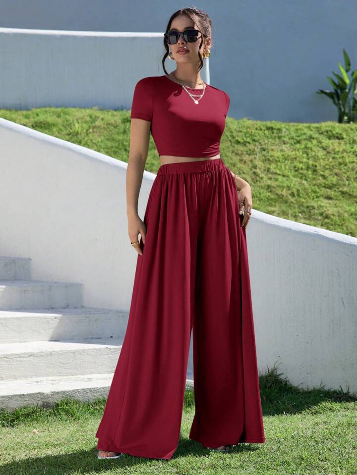 WOMEN’S SUMMER TWO PIECE ROUND NECK OUTFIT