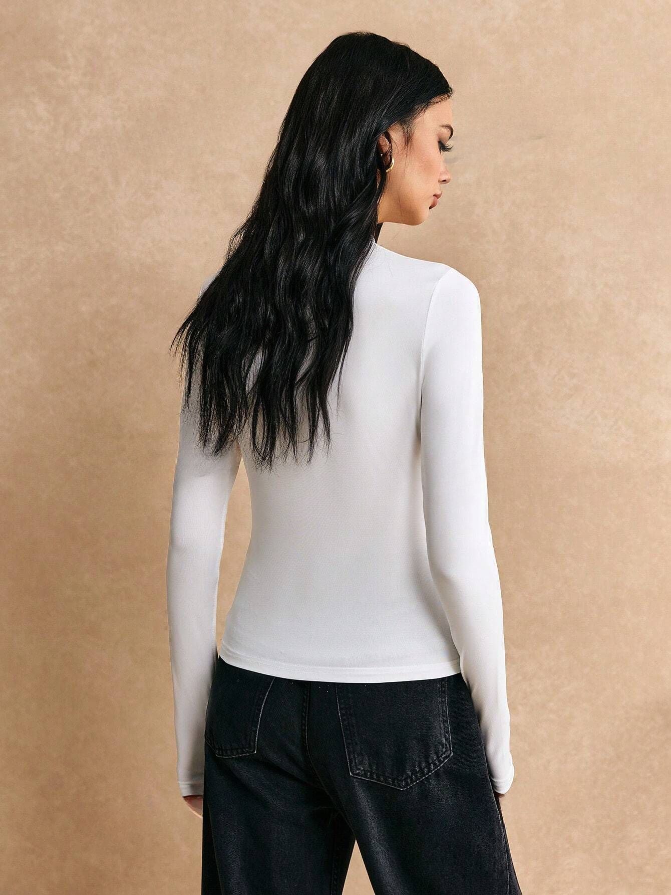 SOLID COLOUR LONG SLEEVES BOTTOMING T-SHIRT