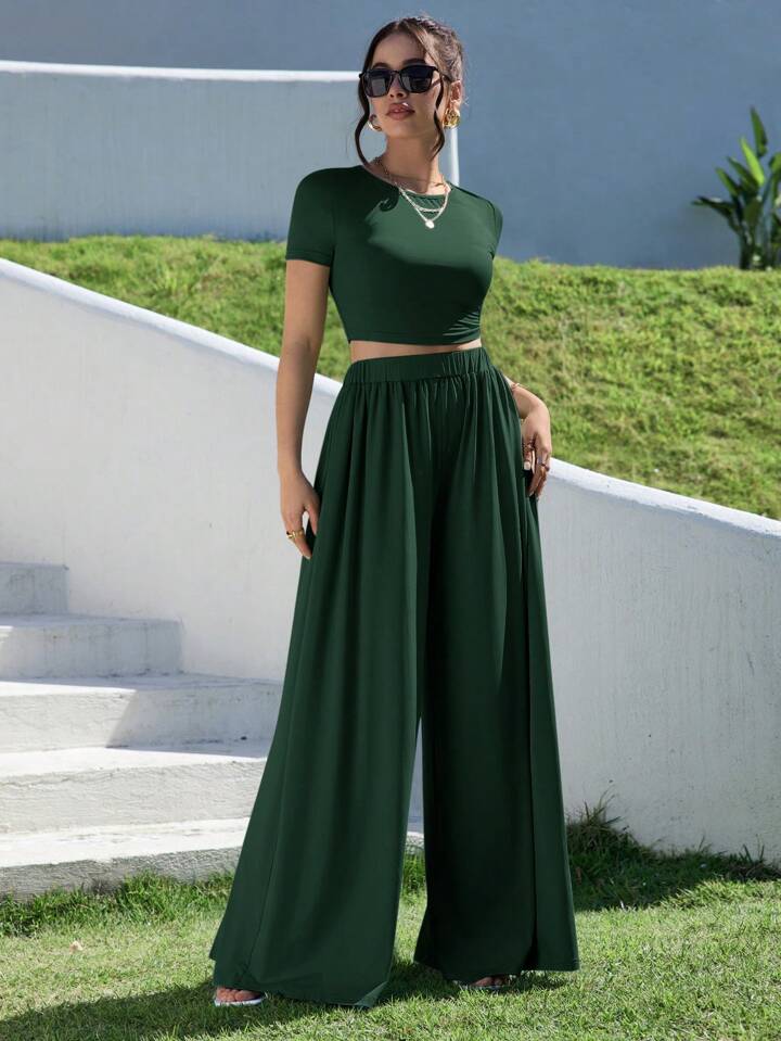 WOMEN’S SUMMER TWO PIECE ROUND NECK OUTFIT