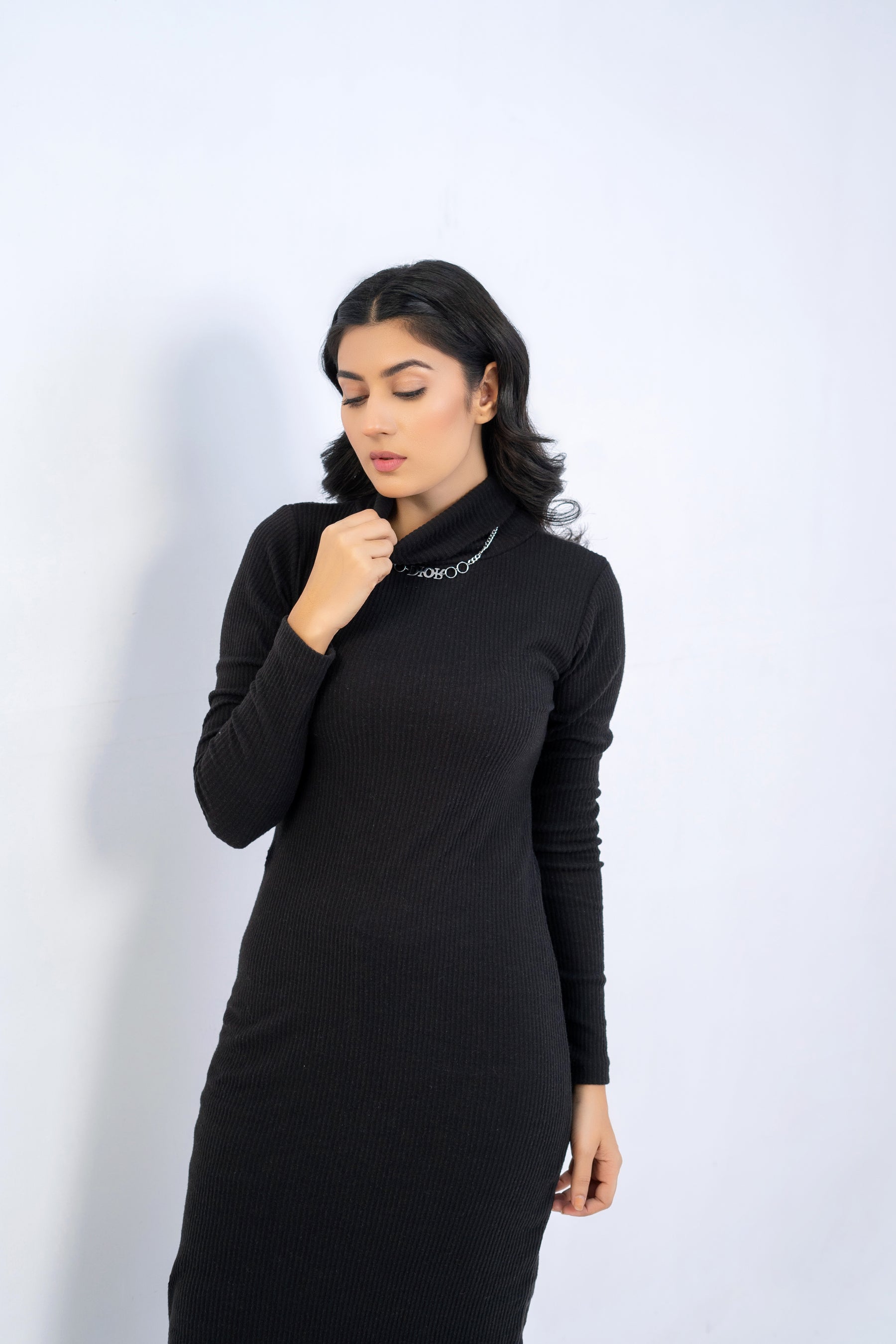 KNITTED  LONG TURTLENECK FITTED SWEATER DRESS