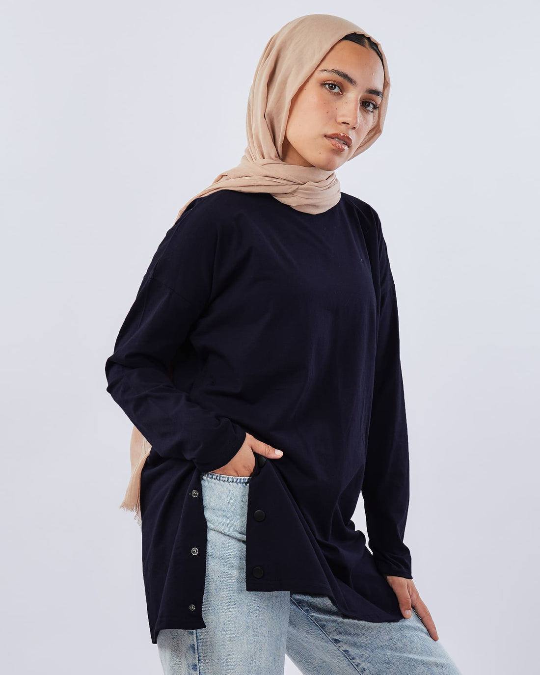 SIDE BUTTON LONG T-SHIRT O-NECK