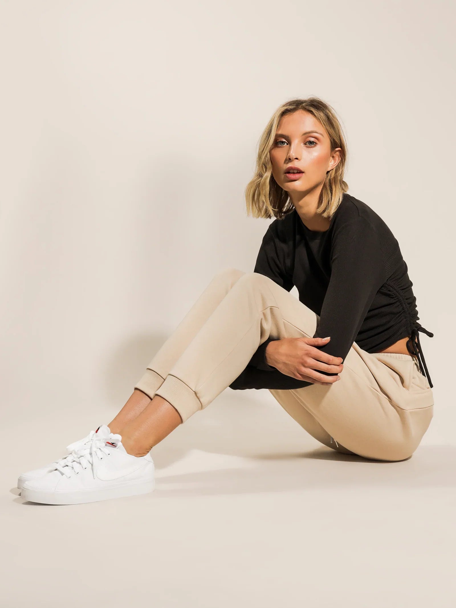 RIBBED LONG SLEEVES DRAWSTRING T-SHIRT